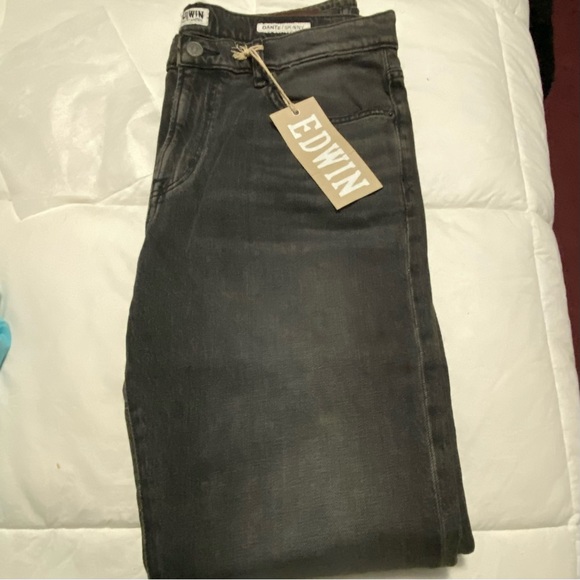 These brand  new must have jeans are brand new in great condition - Picture 5 of 9